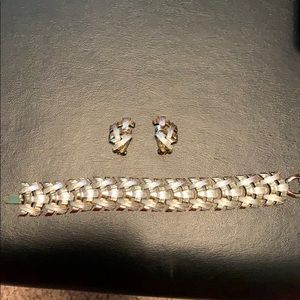 Set of clip earrings and bracelet vintage 1950s